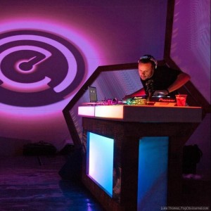Simon Shackleton - The One Series - SFO001